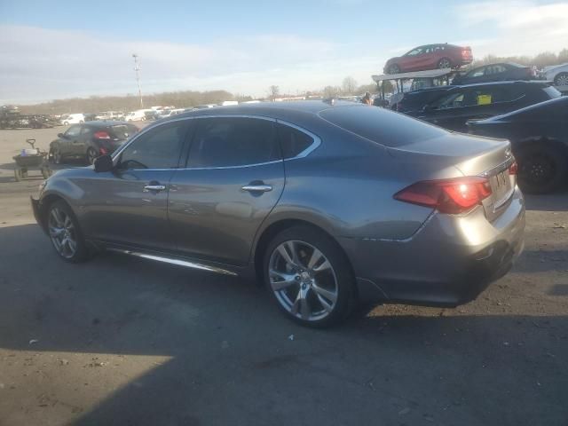 2016 Infiniti Q70 3.7