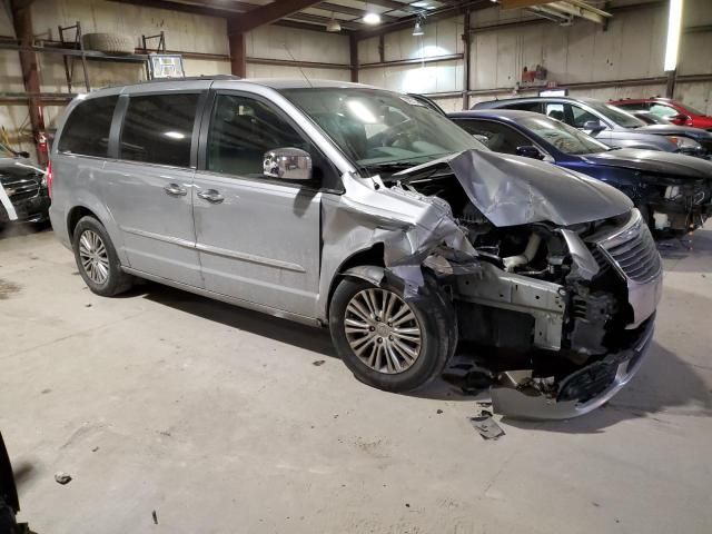 2014 Chrysler Town & Country Touring L