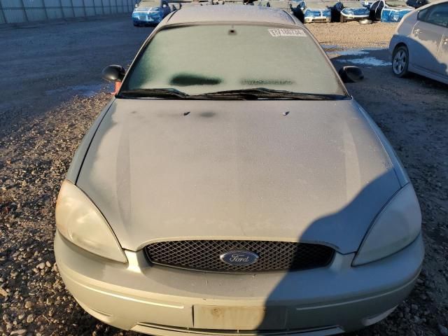 2005 Ford Taurus SE