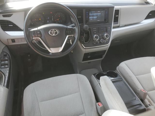 2015 Toyota Sienna LE