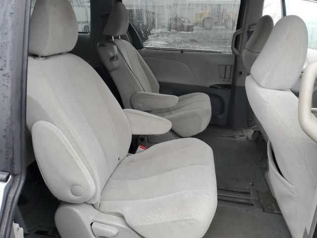 2012 Toyota Sienna LE