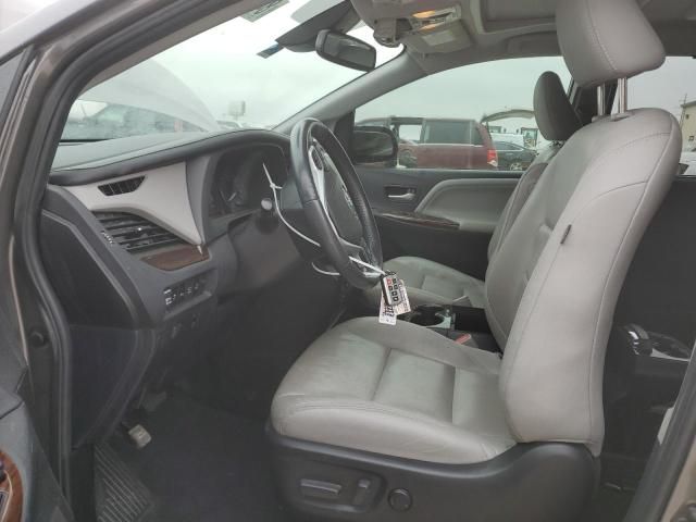 2019 Toyota Sienna XLE