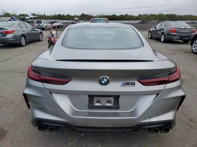 2022 BMW M8