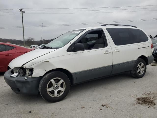 2000 Toyota Sienna CE