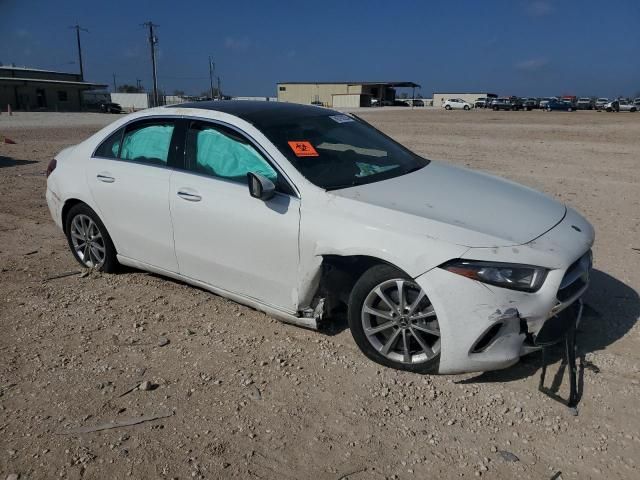 2019 Mercedes-Benz A 220