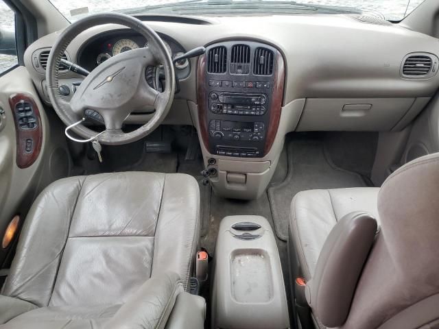 2002 Chrysler Town & Country Limited