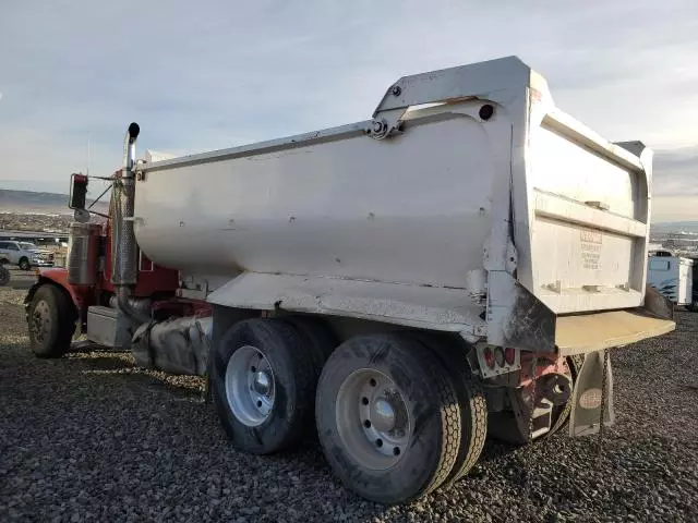 1993 Peterbilt 379