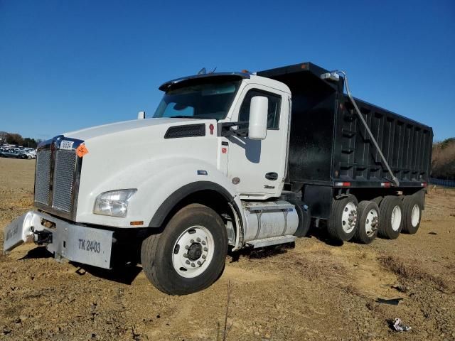 2024 Kenworth Construction T880