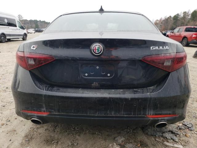 2018 Alfa Romeo Giulia Q4