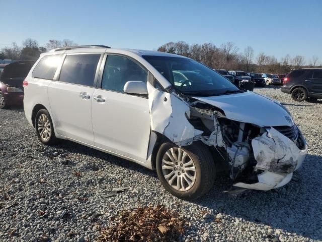 2014 Toyota Sienna XLE