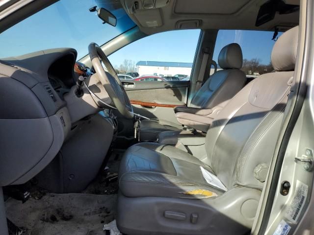 2004 Toyota Sienna XLE