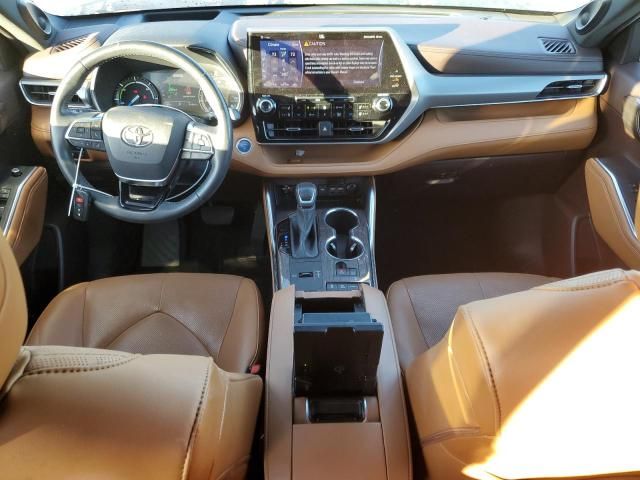 2020 Toyota Highlander Hybrid Platinum