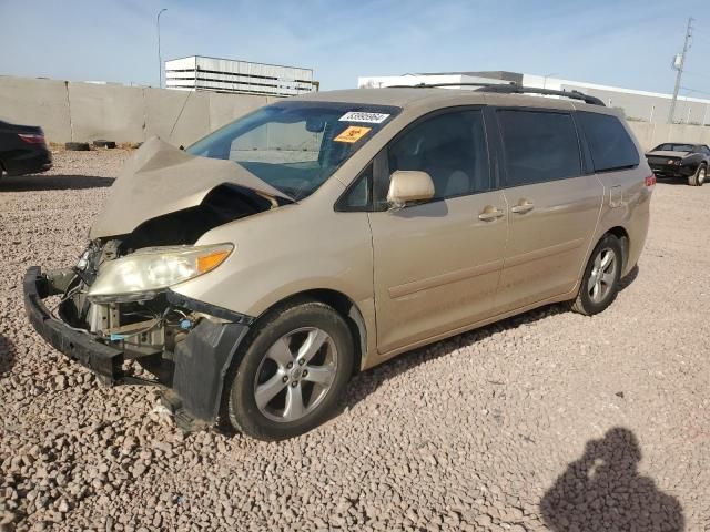 2011 Toyota Sienna LE