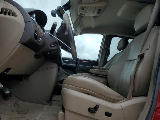 2012 Chrysler Town & Country Touring L