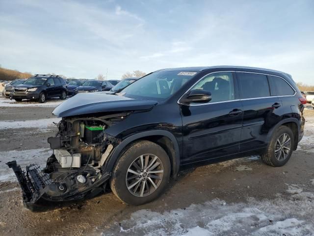 2017 Toyota Highlander SE