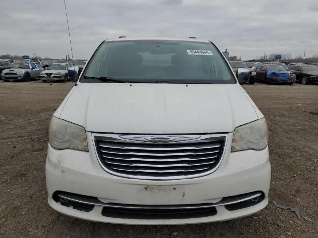 2013 Chrysler Town & Country Touring L