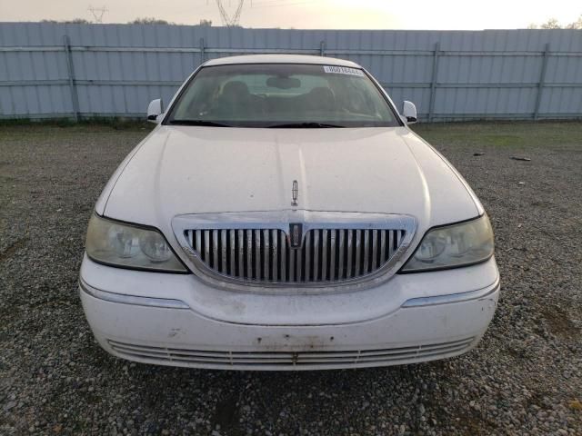 2003 Lincoln Town Car Executive