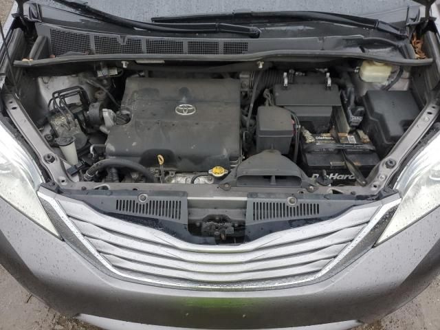 2016 Toyota Sienna XLE