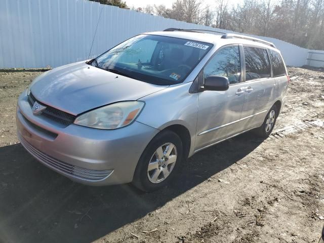 2004 Toyota Sienna CE