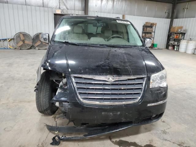 2010 Chrysler Town & Country Limited