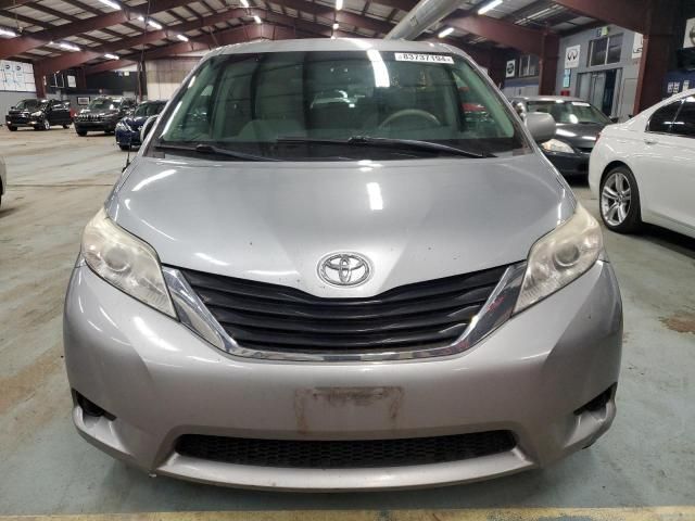 2013 Toyota Sienna LE