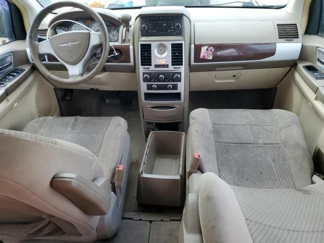 2010 Chrysler Town & Country Touring