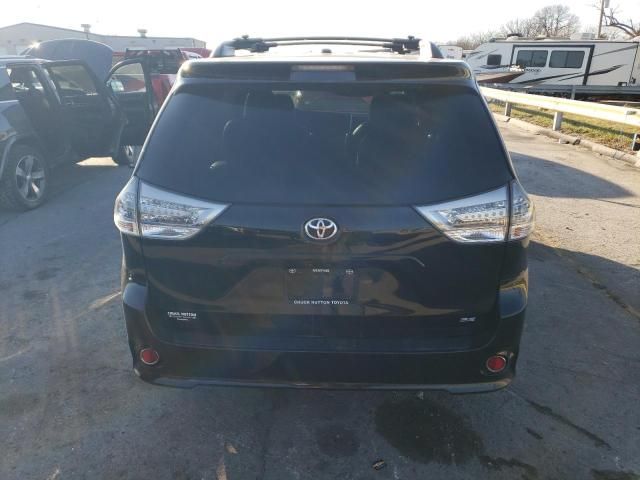 2015 Toyota Sienna Sport