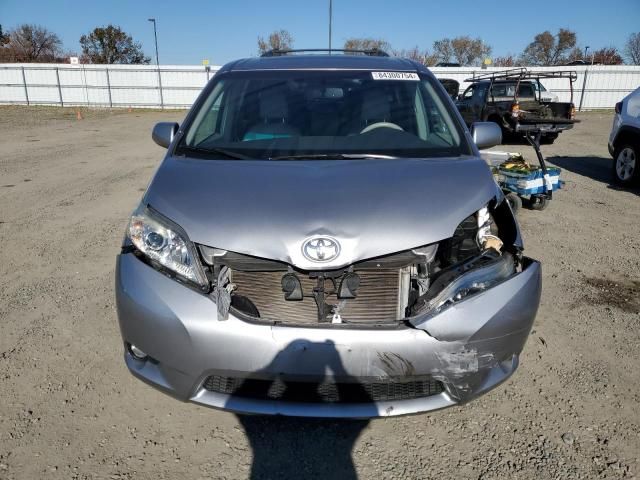 2012 Toyota Sienna XLE