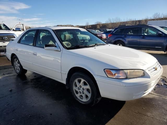 1999 Toyota Camry LE