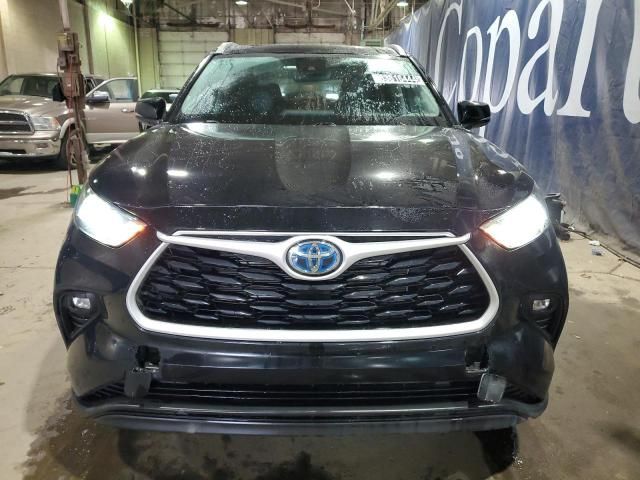 2022 Toyota Highlander Hybrid XLE