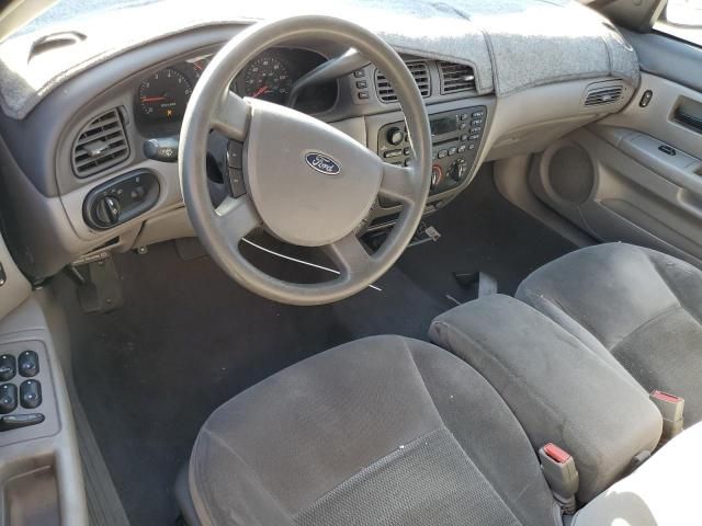 2006 Ford Taurus SE