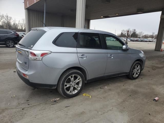 2014 Mitsubishi Outlander SE