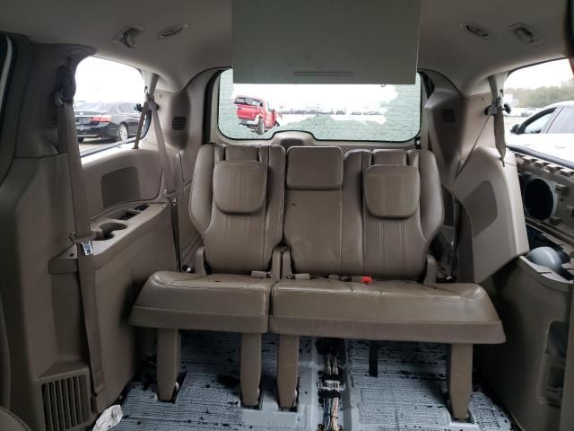 2012 Chrysler Town & Country Touring