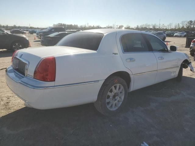 2010 Lincoln Town Car Signature Limited