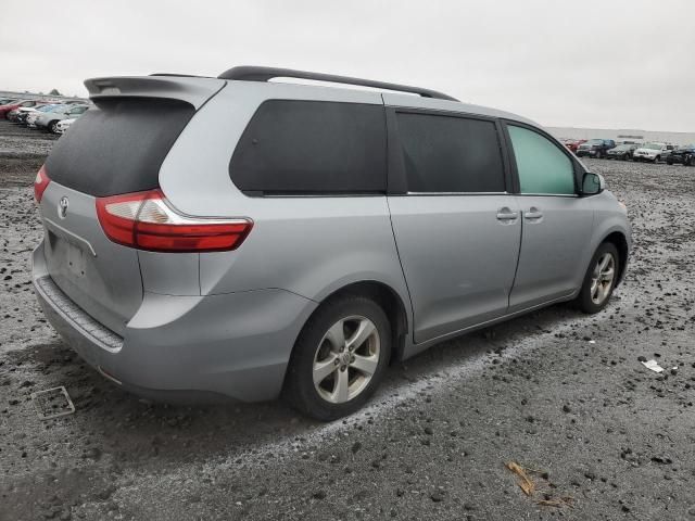 2017 Toyota Sienna LE