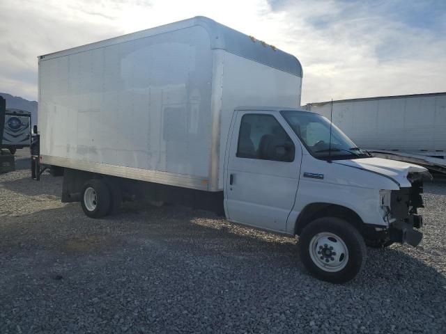 2023 Ford Econoline E350 Super Duty Cutaway Van