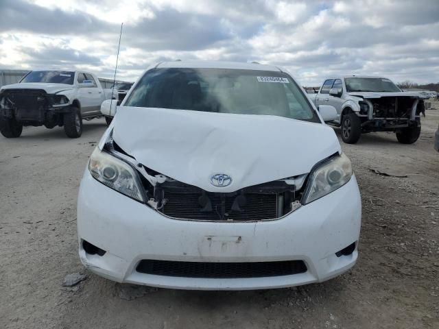 2011 Toyota Sienna LE