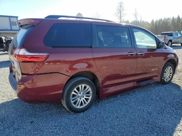 2015 Toyota Sienna XLE