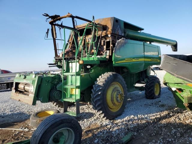 2005 John Deere COM