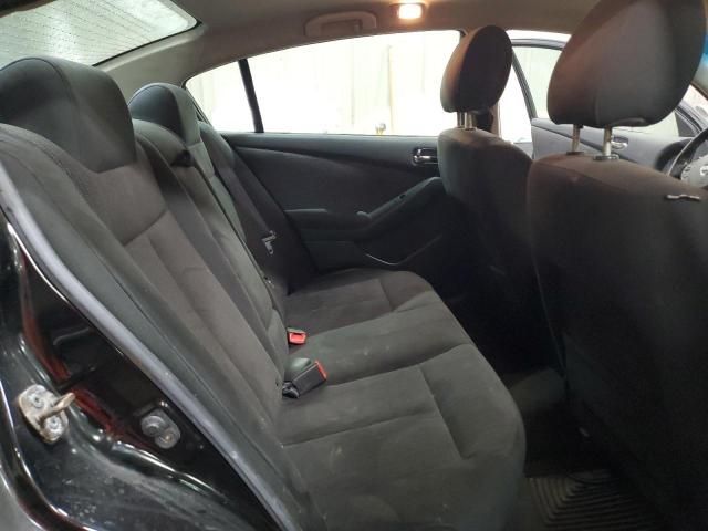 2010 Nissan Altima Base