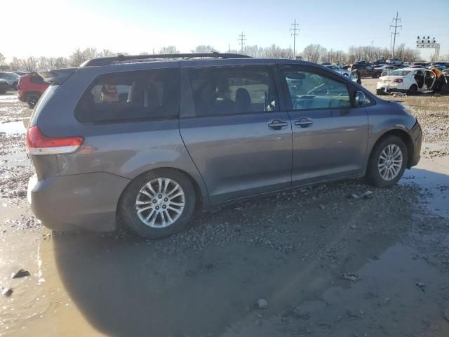 2011 Toyota Sienna XLE