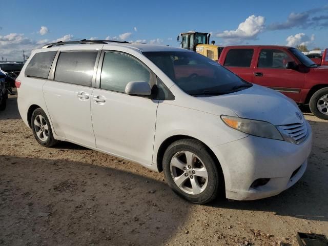 2015 Toyota Sienna LE