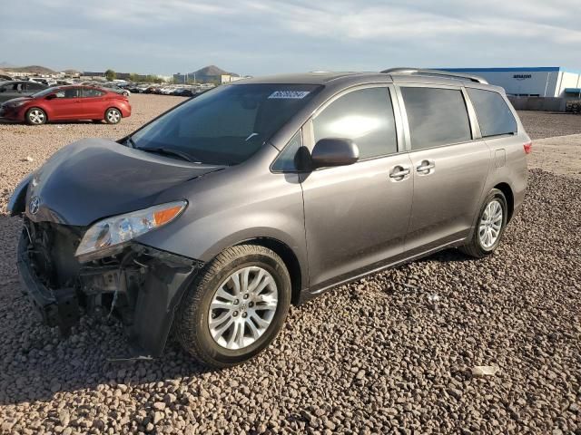 2015 Toyota Sienna XLE