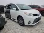 2020 Toyota Sienna XLE