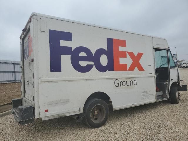 2000 Freightliner Chassis M Line WALK-IN Van