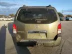 2005 Nissan Pathfinder LE