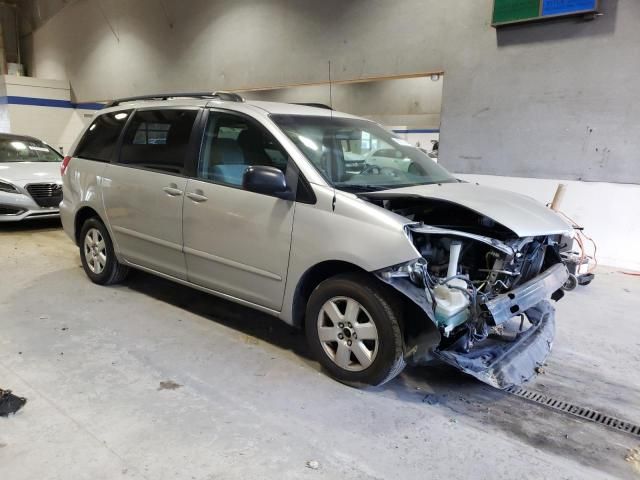 2009 Toyota Sienna CE