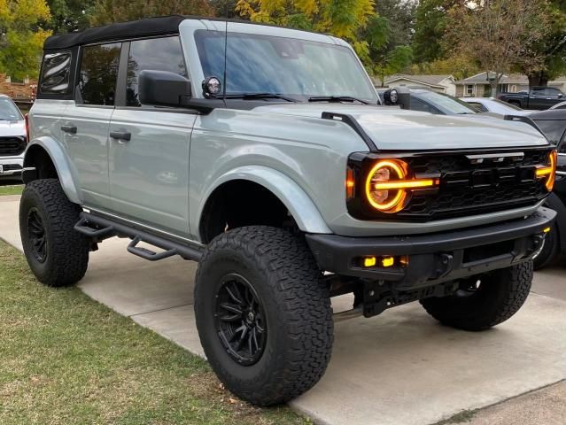 2023 Ford Bronco Base