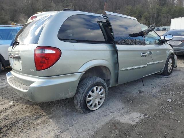 2003 Chrysler Town & Country LX