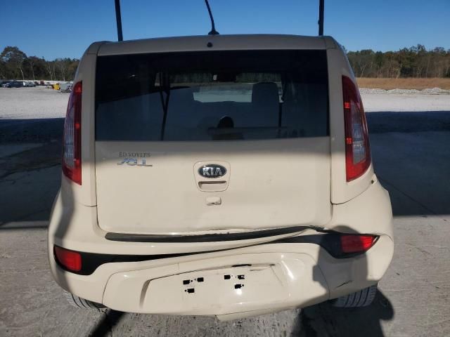 2013 KIA Soul +